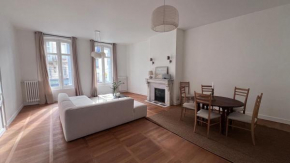 Grand appartement haussmannien au coeur de Vendôme